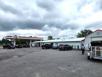 High Volume Gas Station+LCBO+Variety Store for Sale in Ottawa