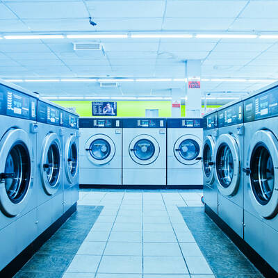 FULLY ATTENDED COIN LAUNDROMAT WITH WASH/FOLD, DRY CLEAN AND ALTERATION FOR SALE IN MISSISSAUGA