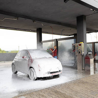 8 Bay Coin Car Wash For Sale in Whitby