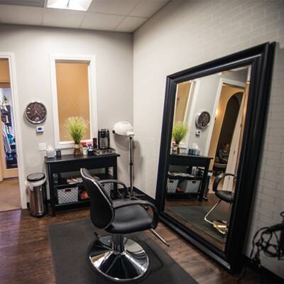 Phenix Salon Suites Franchise Opportunity in USA