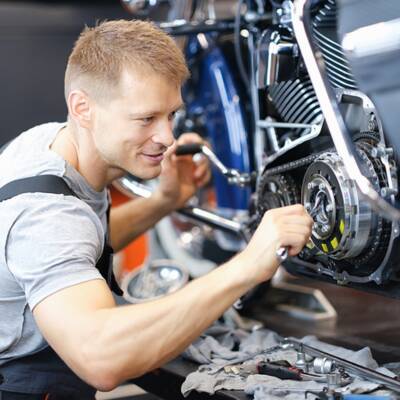 ESTABLISHED SMALL ENGINE, CUSTOM AND POWER SPORT BUSINESS FOR SALE IN BARRIE, ON