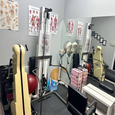 COSMETIC CLINIC & PHYSIOTHERAPY Business for Sale In Mississauga