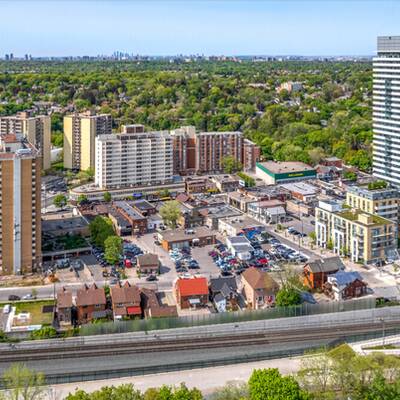 INS Market for Sale in The Westlaw Tower, Toronto