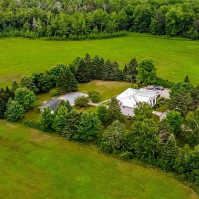 39 Acres Estate Home Perfect for Private Events