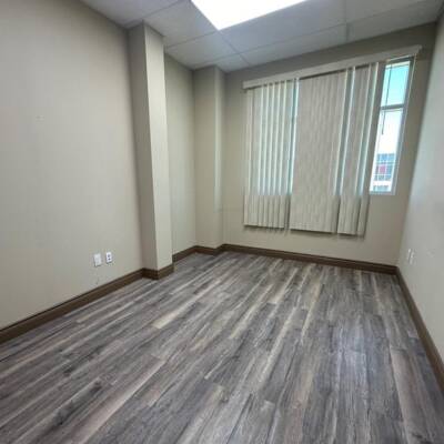 Office Unit For Sale In Mississauga, ON