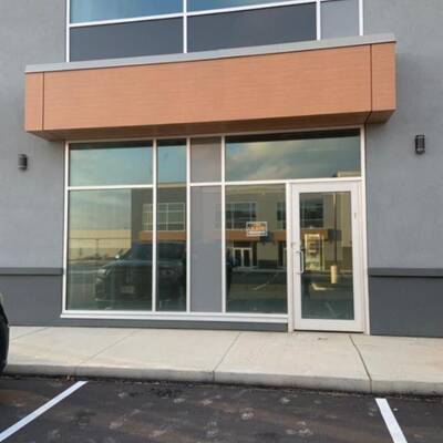 Prime Commercial Unit For Lease in Hamilton, ON