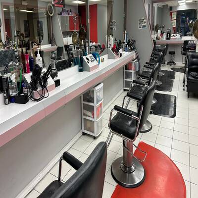 Well-established UNISEX hair salon for sale in Scarborough