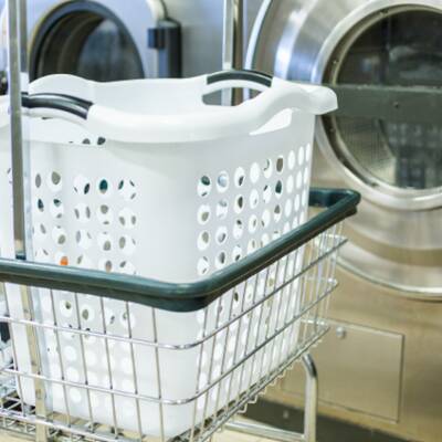 FULLY ATTENDED COIN LAUNDROMAT IN MISSISSAUGA