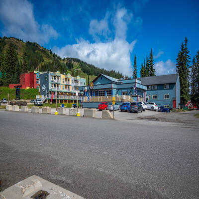 The Bulldog Hotel at Silver Star Mountain Resort