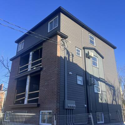 New 4-plex For Sale (High 5.8% Cap.)