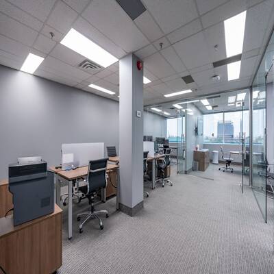 Versatile & Modern Commercial Unit, Prime Location, Mississauga