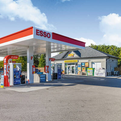 Gas Station for Sale in Newmarket, ON