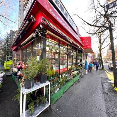 Prime Corner Convenience Store on Denman Street – Established and Profitable!(940 Denman Street, Vancouver, BC, Canada)