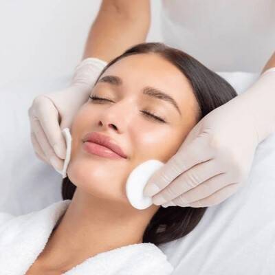 Skin Care Clinic In Mississauga For Sale