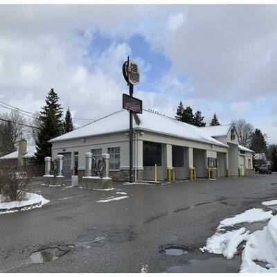 Excellent Car Wash Property in Stauffville