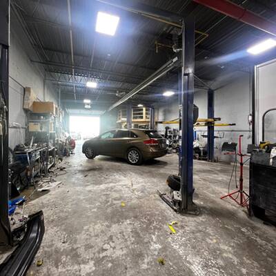 Very Profitable Auto Body Shop in Toronto for sale