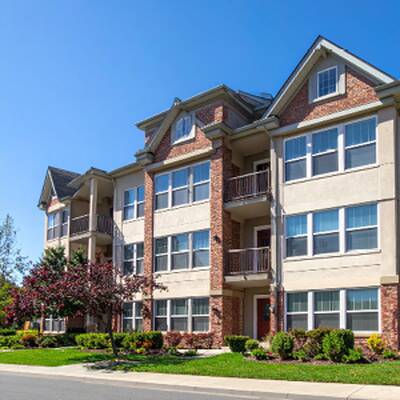 STUDENT HOUSING FOR SALE IN TORONTO - 5% CR - 11.2 mil