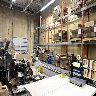 Vancouver Noodle Factory（106 350 E Kent Avenue ）