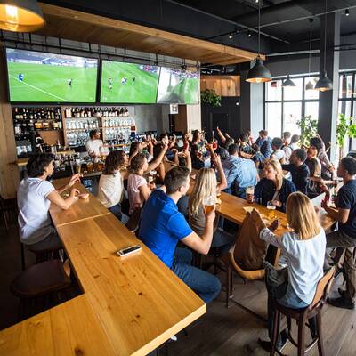 Profitable Sports Bar and Restaurant Franchise in SW Ontario