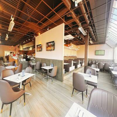 Turn-key Restaurant Opportunity on W Broadway（2525 HEATHER STREET）