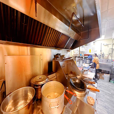 Fully Equipped Food Court Business For Sale（2205-8888 Odlin Cr ）