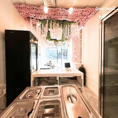 Assets and Lease For Sale（107-223 W Broadway）