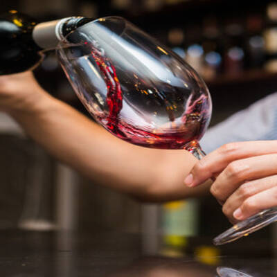 Charming Wine Bar in Central Location