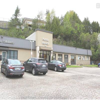 Prime Investment Opportunity – Plaza for Sale!