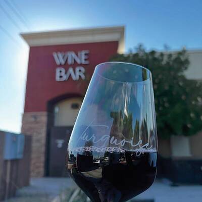 Turquoise Win Bar Franchise Opportunity