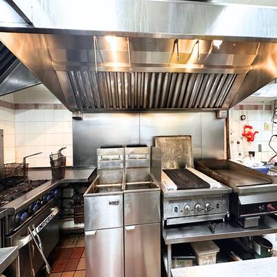 Prime Established West Cambie Restaurant For Sale（2975 Cambie St）