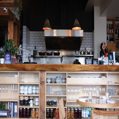 Highly Successful Restaurant in the Heart of Tofino (101 120 Fourth St)