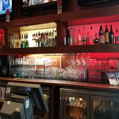 Boston Pizza Cambridge South - Newly Renovated!