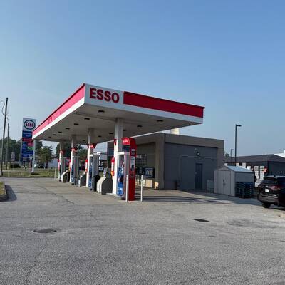 Esso + Convenience Store Windsor