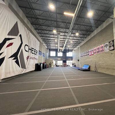 Newer Industrial Unit For Sale in Aurora