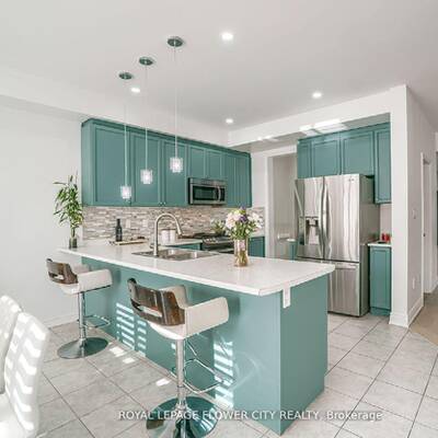 Stunning Detached Home For Sale in Shelburne