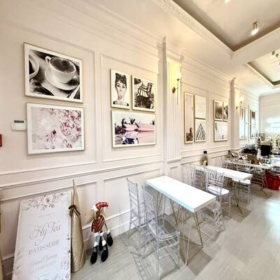 Excellent Turnkey Cake Shop in the Heart of Richmond（165 8171 ACKROYD ROAD）