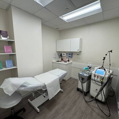 Laser Clinics Canada For Sale - Rideau Centre – Ottawa, ON