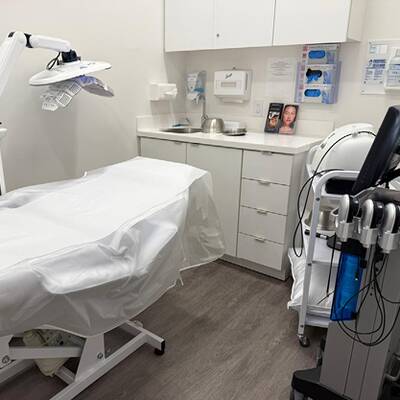 Laser Clinics Canada For Sale - Sherway Gardens – Etobicoke, ON