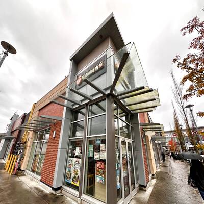 Turnkey Restaurant in the Heart of Richmond（1440 4771 MCCLELLAND AVENUE）