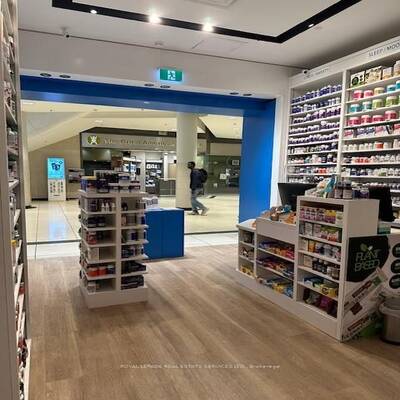 Nutrition Center - EATON CENTRE MALL TORONTO