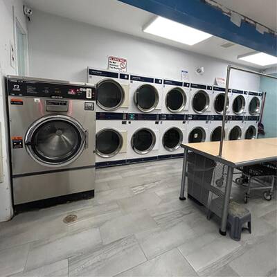 24/7 COIN LAUNDROMAT + COIN CAR WASH + 4 X 1 BDRM APT + DOG WASH