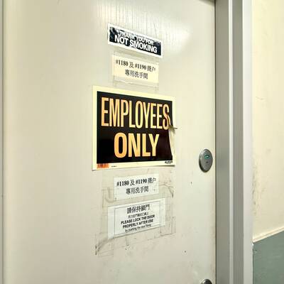 24 hour kitchen access food court  (1190-8181 Cambie Rd)