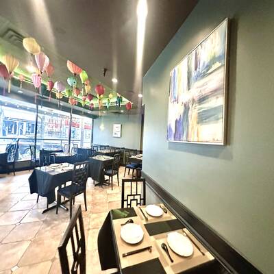 Turnkey restaurant for sale in a prime Kerrisdale location!(2044 West 41st Avenue, Vancouver, BC, Canada)