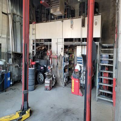 Established Speedy Auto Service in Hull, QC For Sale
