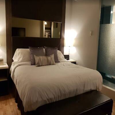 Restaurant, Bar, Boutique Hotel - East Coast Maritimes