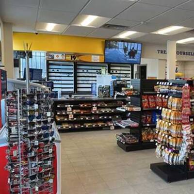 High Vol. Esso + Convenience Store For Sale in Norland - Multi Revenue!