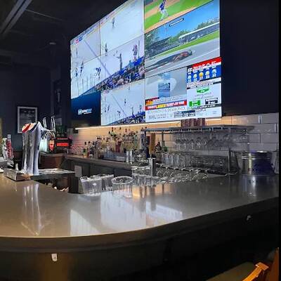 Boston Pizza - Newmarket - Established National Franchise