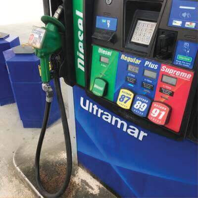 Ultramar Gas Station with Country Style For Sale Near Lindsay