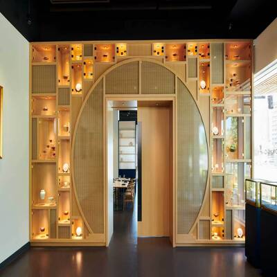 Beautifully designed art gallery exhibition space and tea house (120/130 6888 River Road)