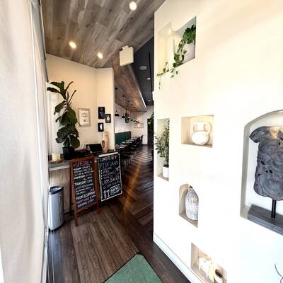 Established Restaurant & Bar for Sale(6459 VICTORIA DRIVE)